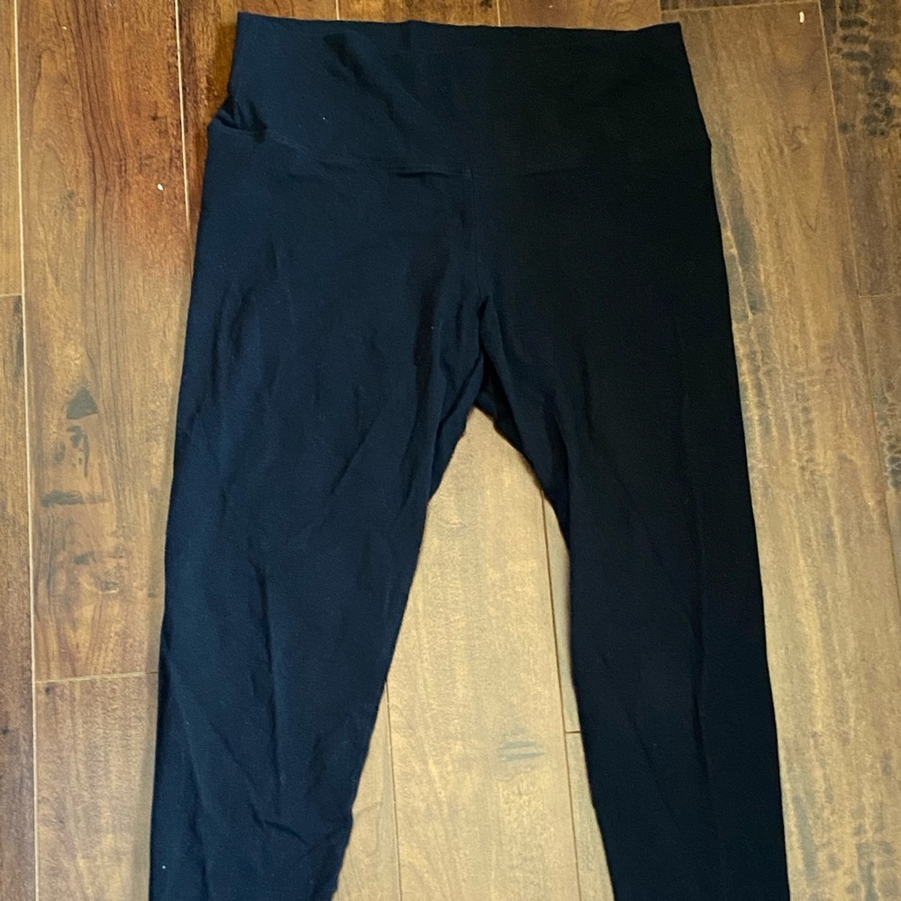 Black TNA atmosphere leggings